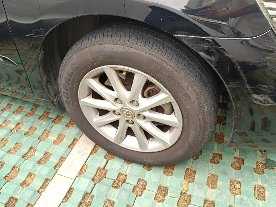 Toyota Camry — миниатюра 6