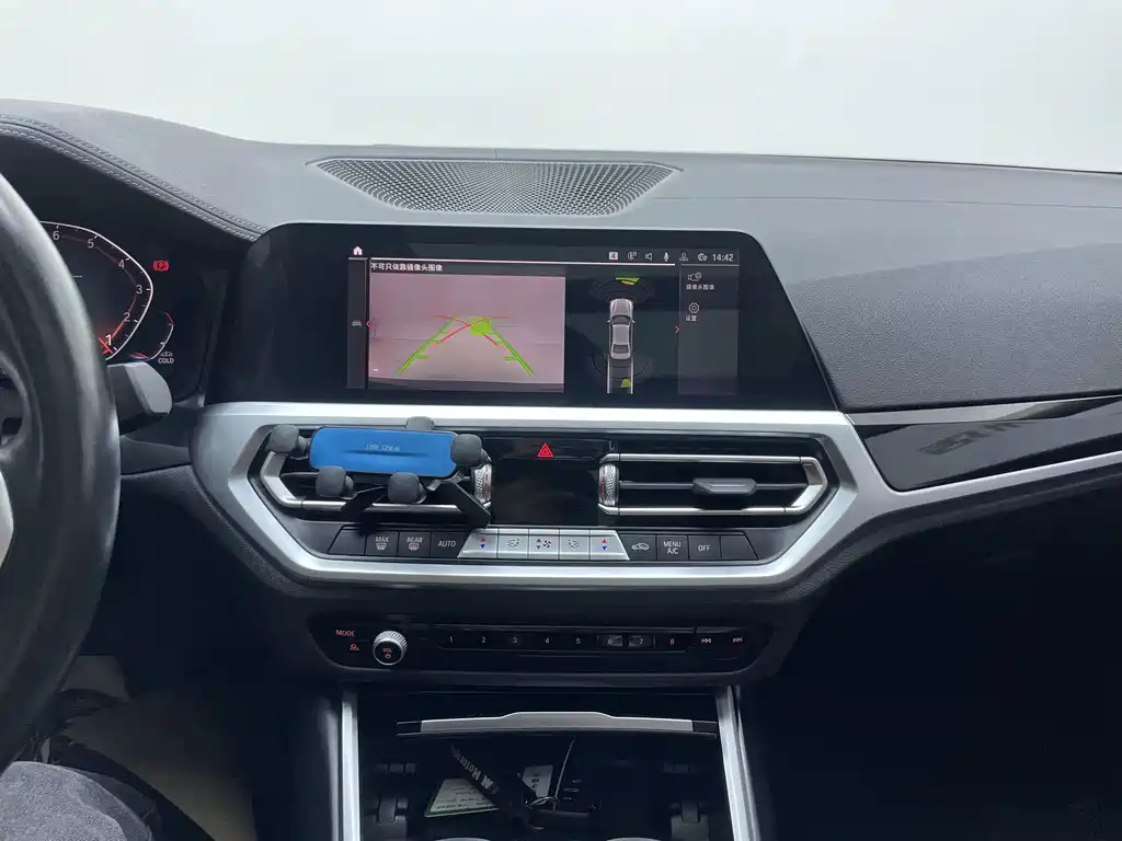 BMW 3 Series — миниатюра 19