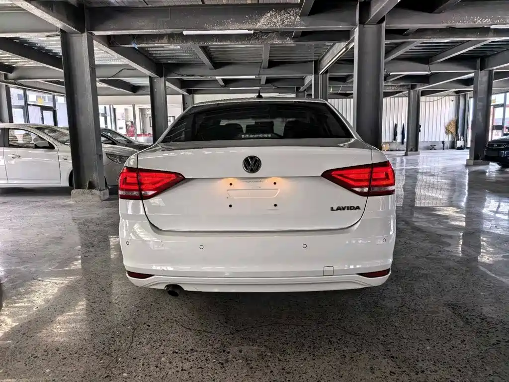 Volkswagen Lavida — миниатюра 6