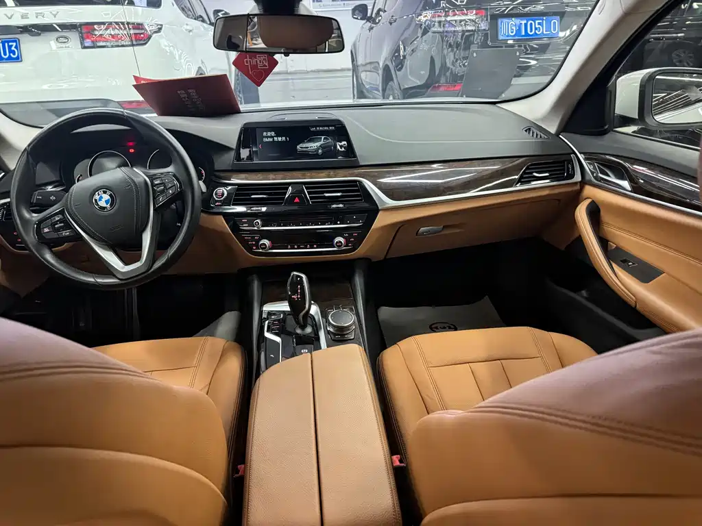 BMW 5 Series — миниатюра 6