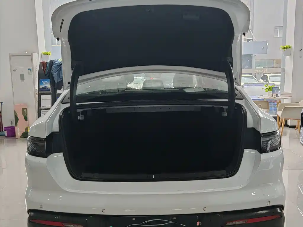 BYD Seal 05 DM-i — миниатюра 5