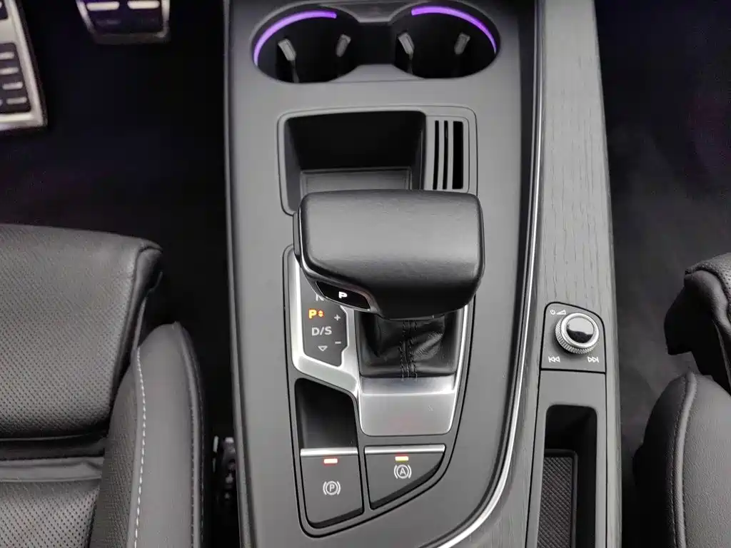 Audi A4L — миниатюра 13