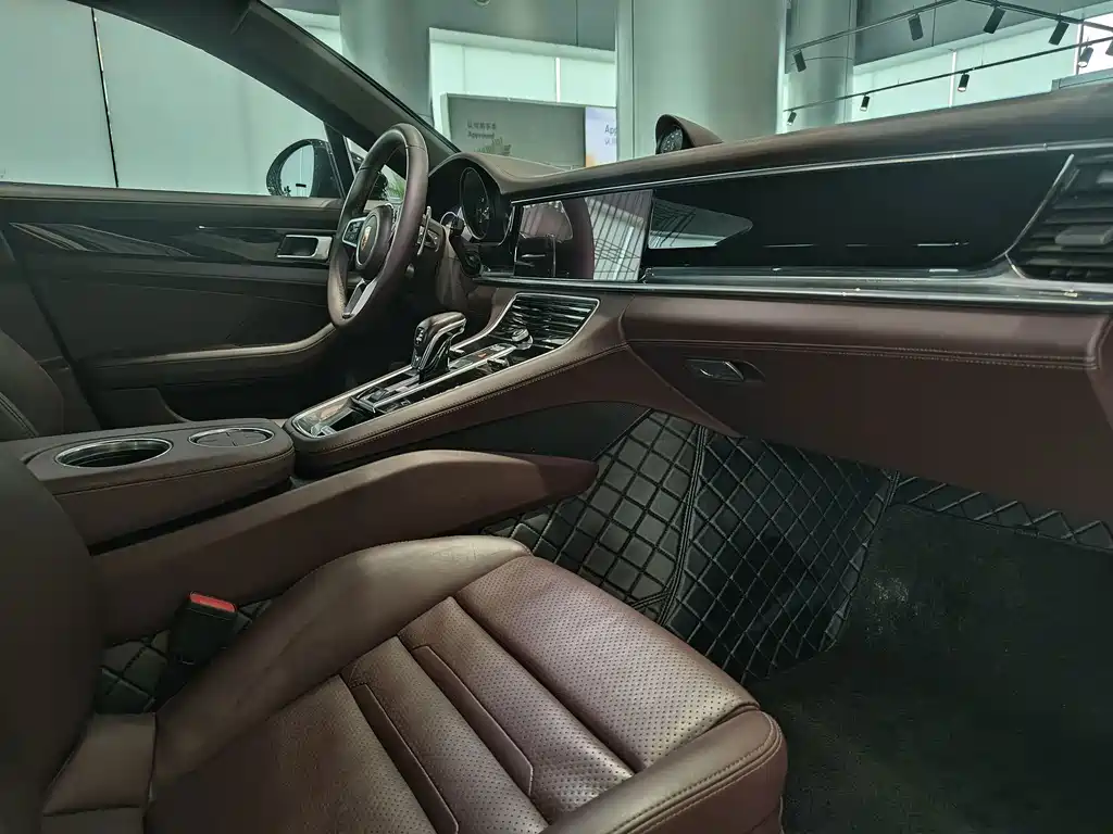 Porsche Panamera — миниатюра 9