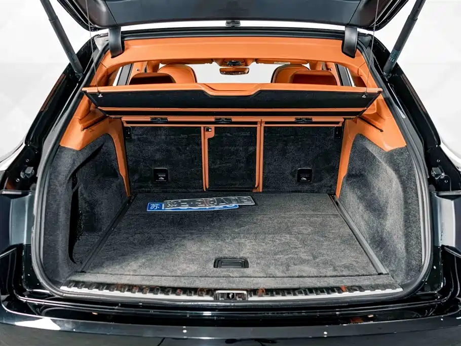 Bentley Bentayga — миниатюра 25