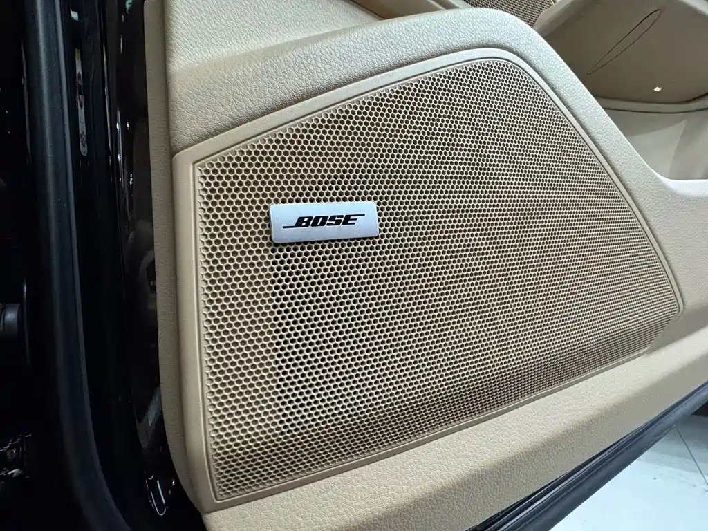 Porsche Cayenne — миниатюра 20