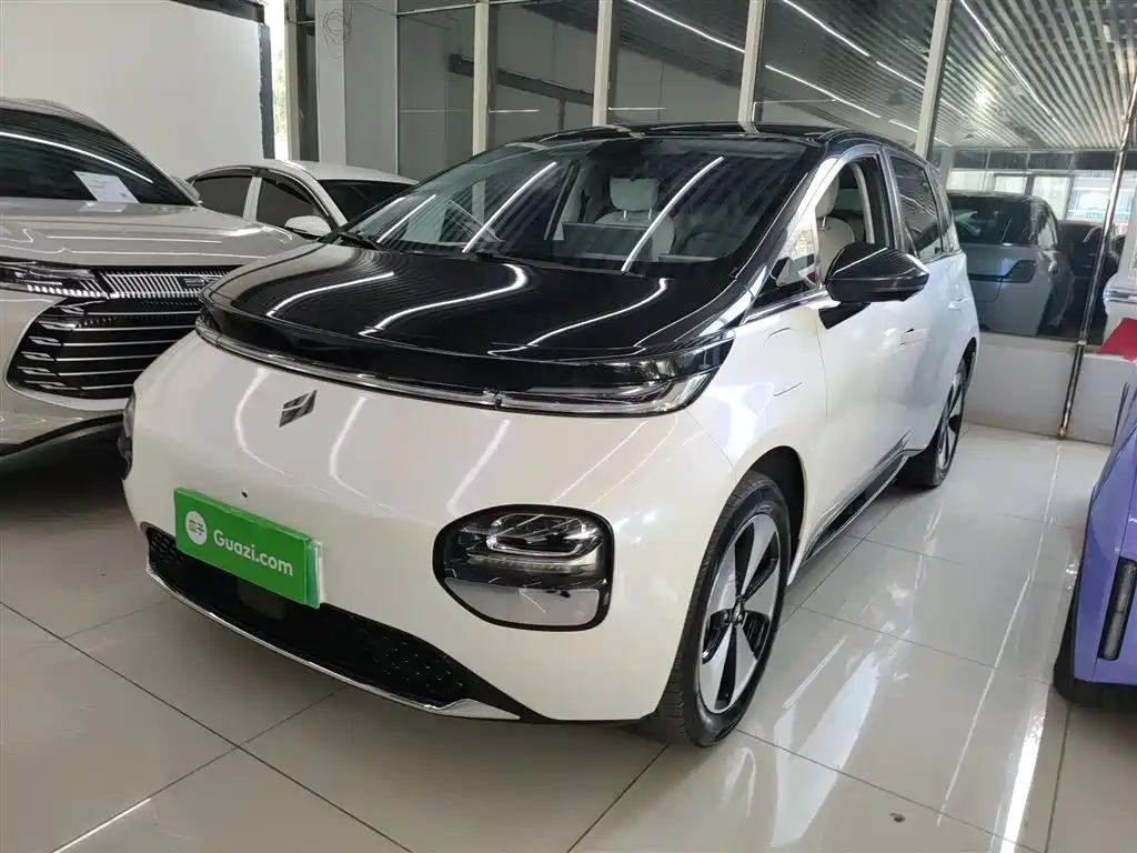 Baojun Yunduo 2024