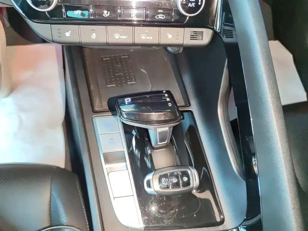Hyundai Elantra — миниатюра 14