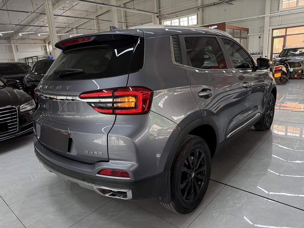 CHERY Tiggo 5x 1.5 л 2024 г. Серебристо-серый, пробег 50000 км