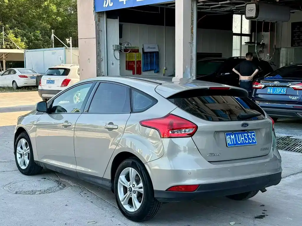 Ford Focus — миниатюра 6