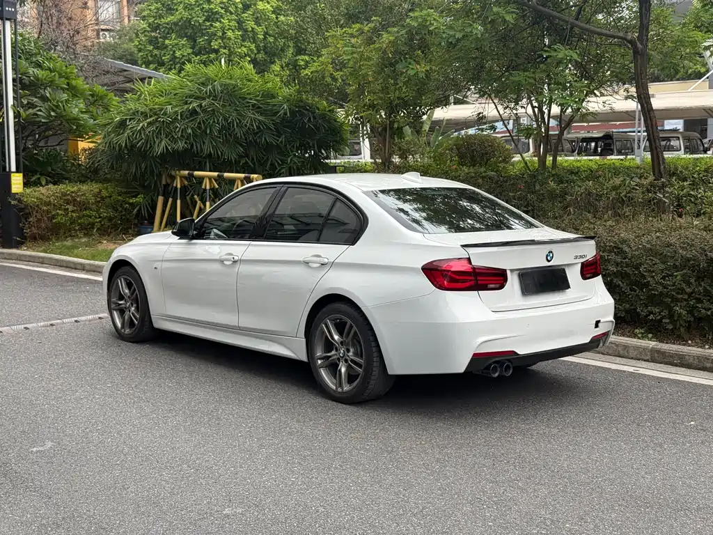 BMW 3 Series — миниатюра 7