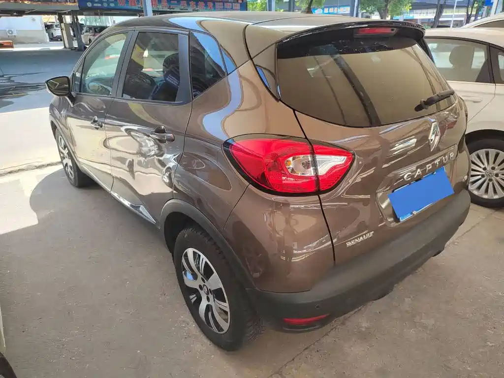 Renault Captur — миниатюра 8