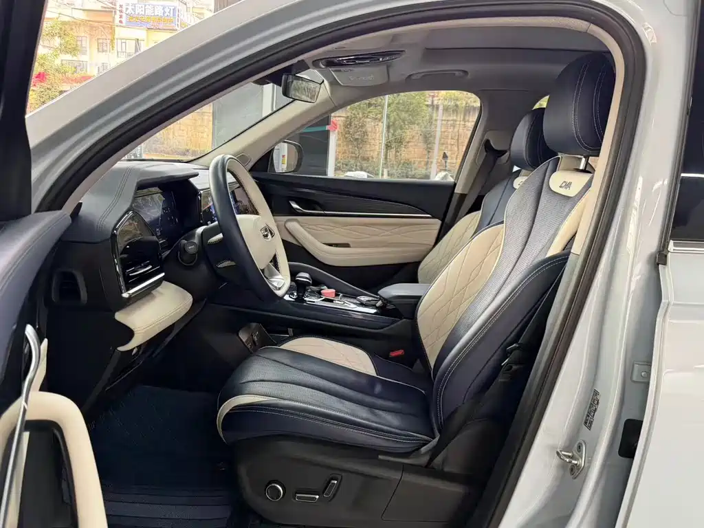 Geely Xingyue L — миниатюра 12