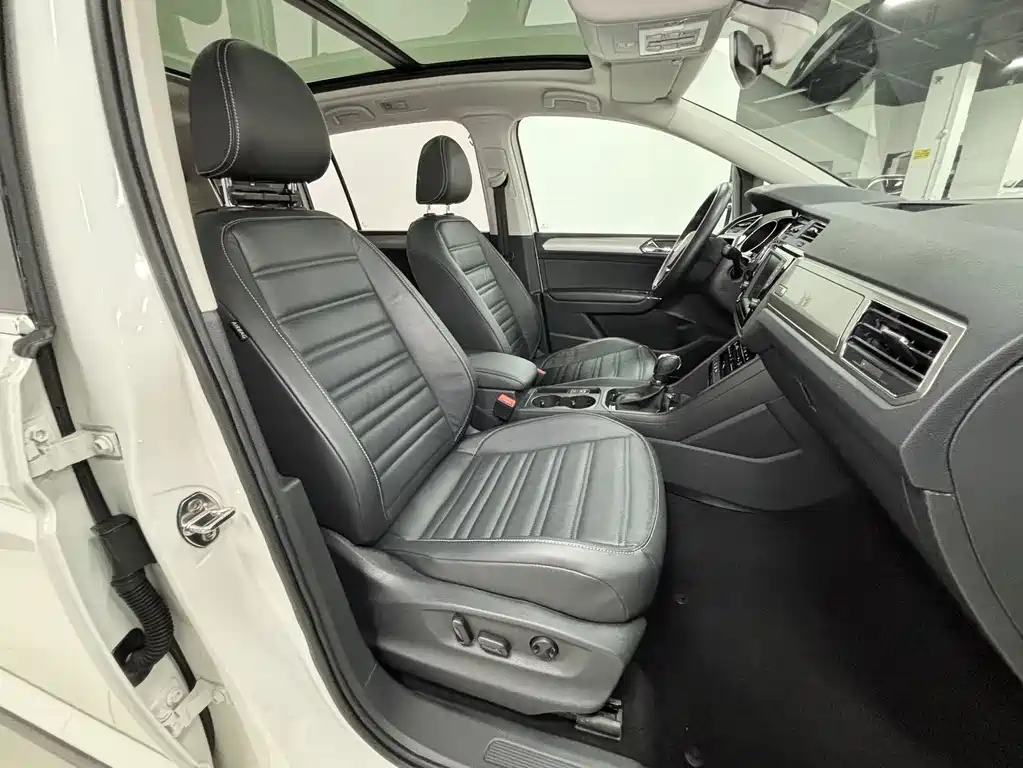 Volkswagen Touran — миниатюра 10