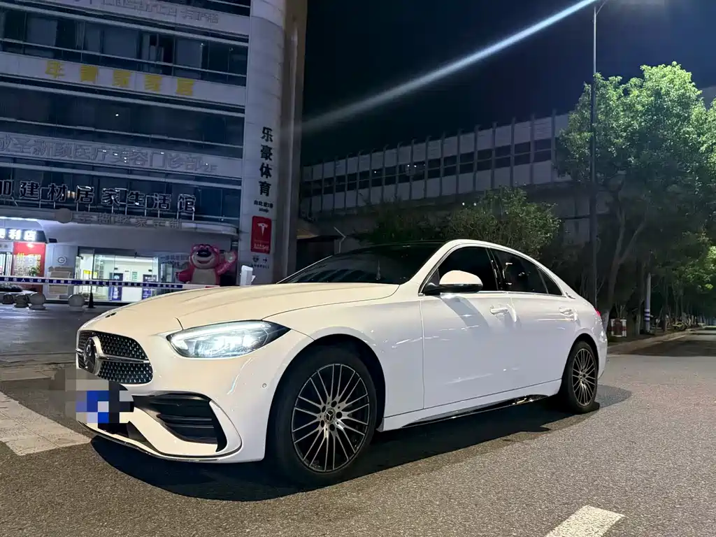 Mercedes-Benz C-Class — миниатюра 2