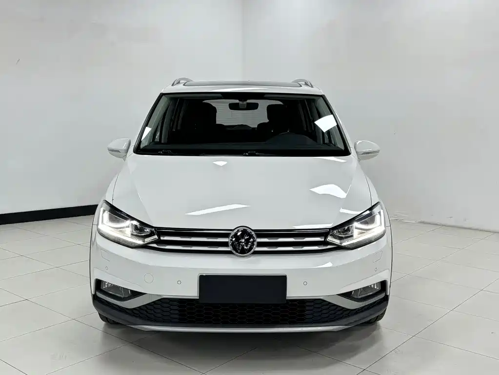 Volkswagen Touran — миниатюра 2