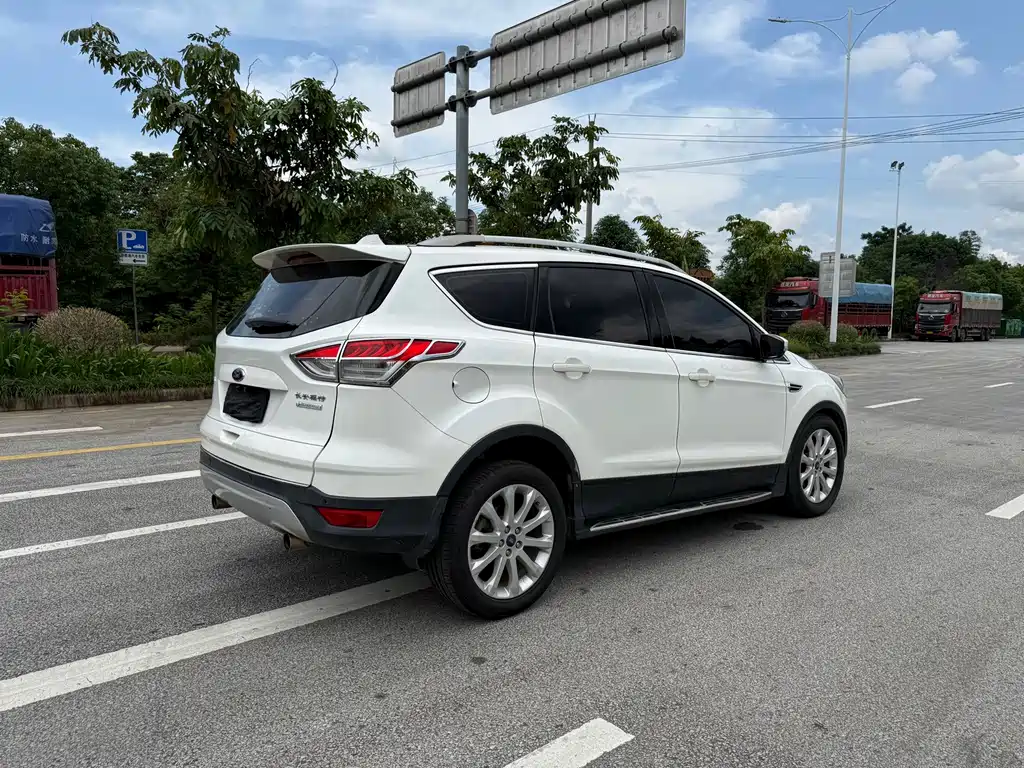 Ford Kuga — миниатюра 4