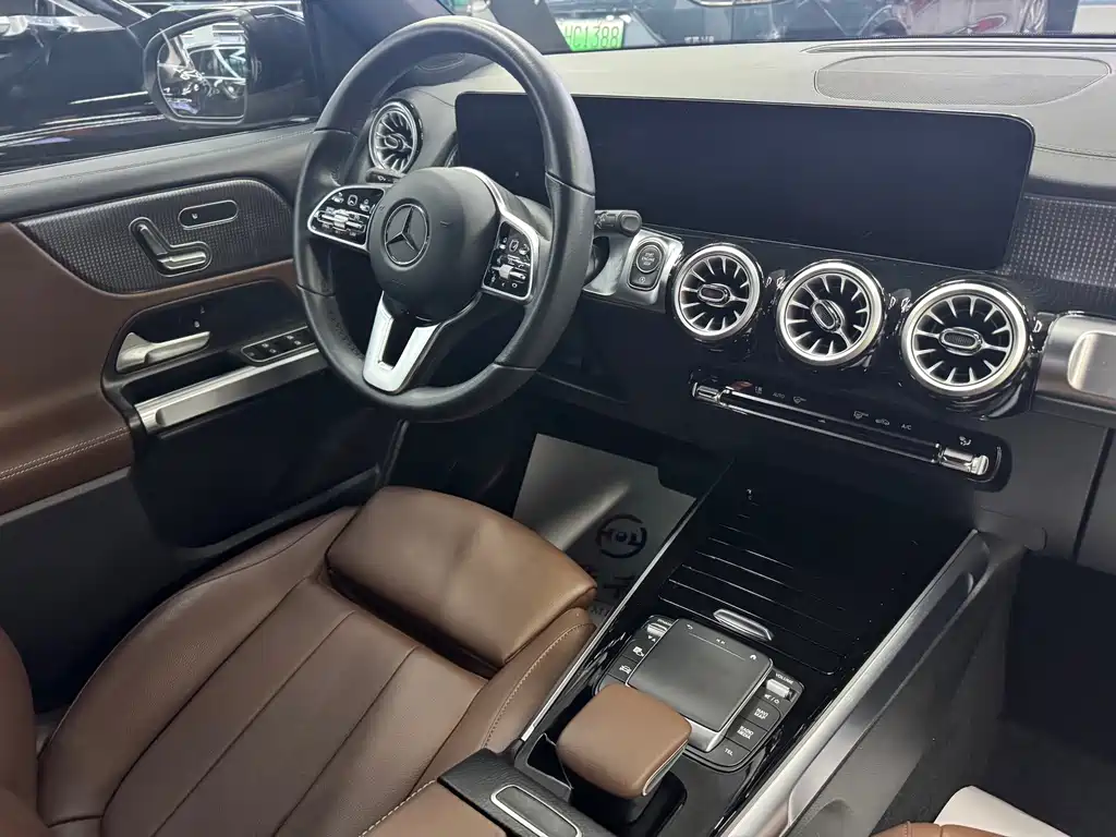 Mercedes-Benz GLB — миниатюра 5