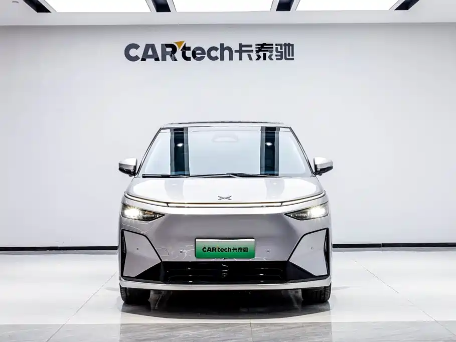 XPeng X9 — миниатюра 2