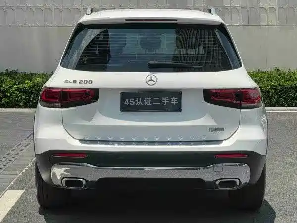 Mercedes-Benz GLB — миниатюра 8
