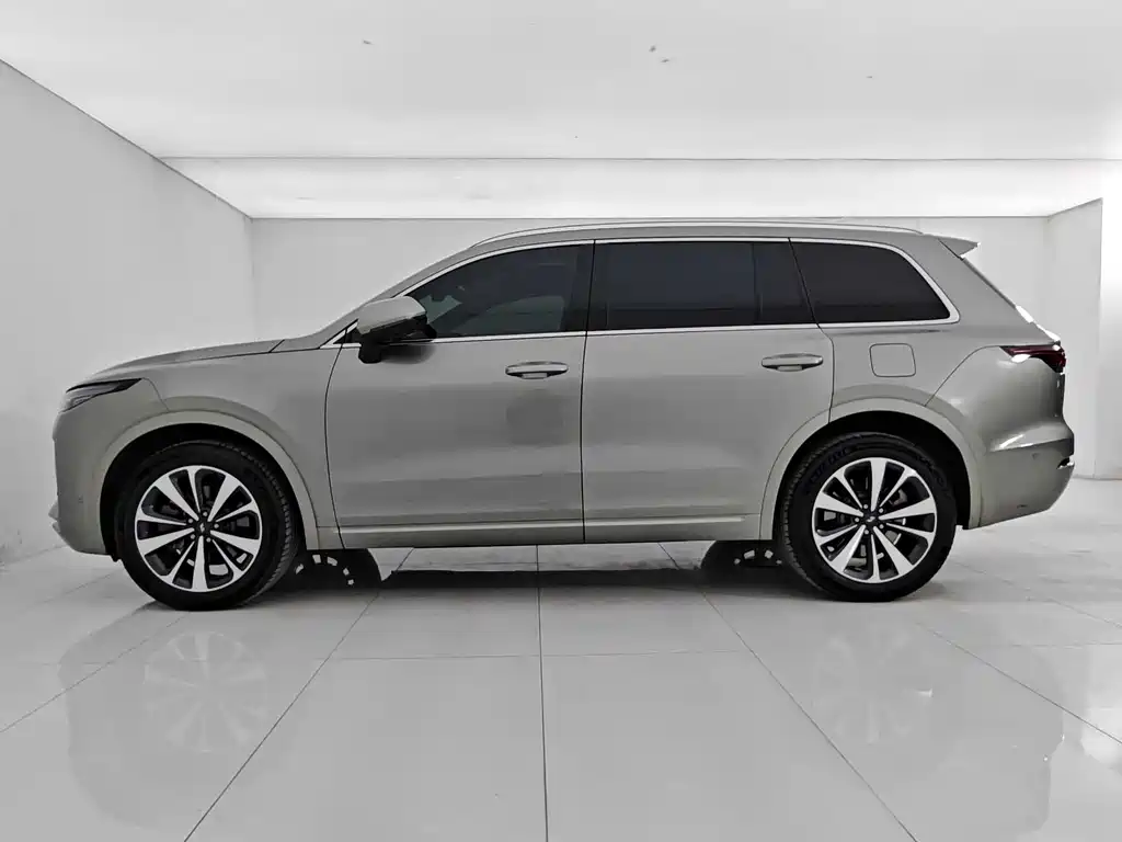 Li Auto ONE 2021 6 мест