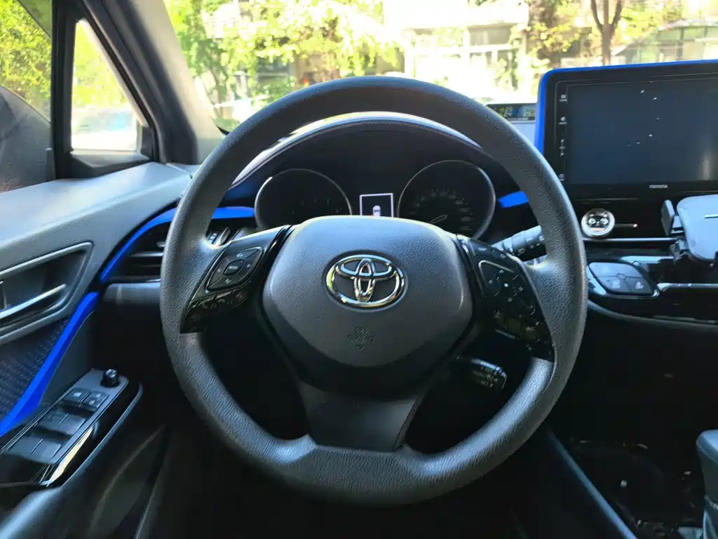 Toyota IZOA — миниатюра 11