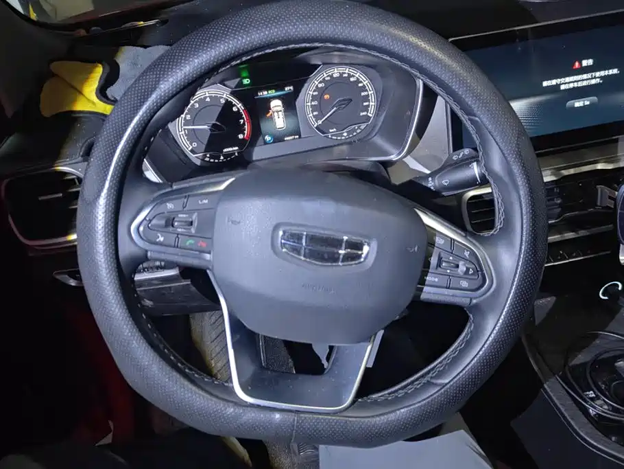 Geely Binyue — миниатюра 15