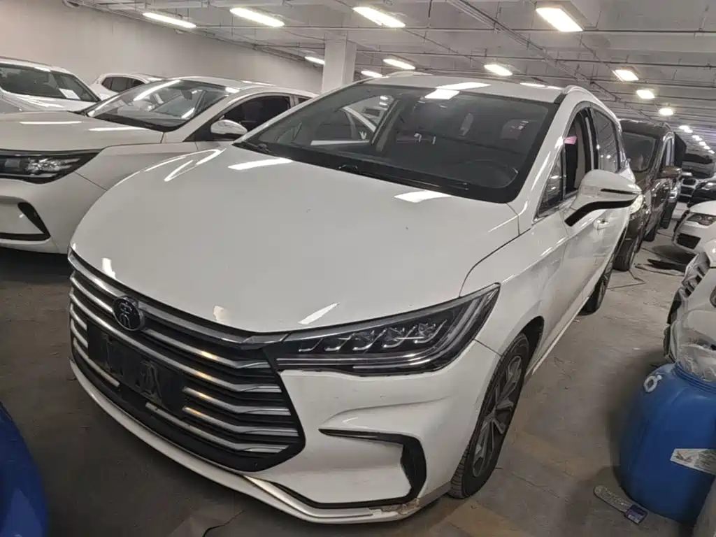BYD MAX — миниатюра 2