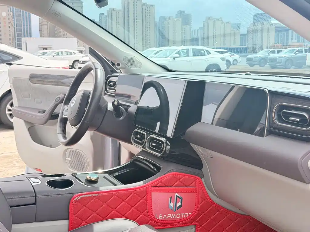 Leapmotor Leapmotor C11 — миниатюра 7