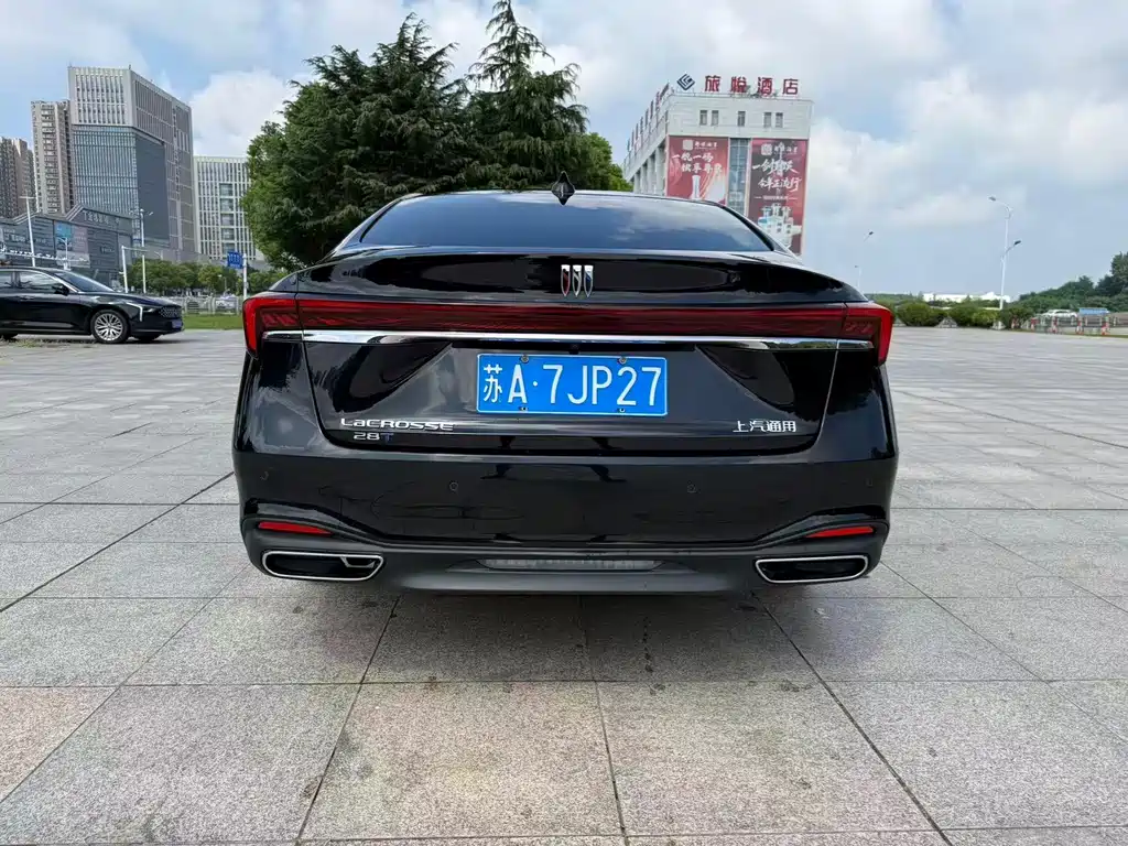 Buick LaCrosse — миниатюра 8