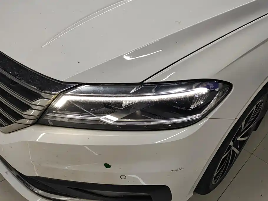 Volkswagen Lavida — миниатюра 5