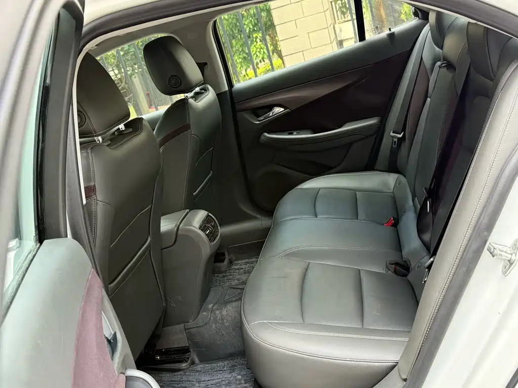 Chevrolet Malibu — миниатюра 9