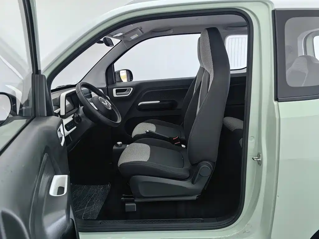 Wuling MINIEV — миниатюра 10