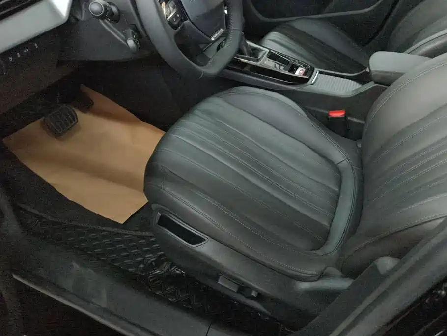 Peugeot 408 — миниатюра 9