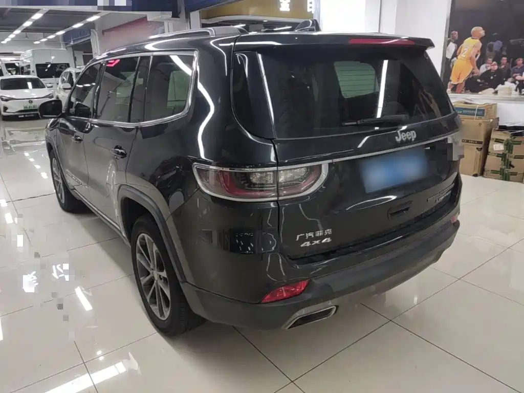 Jeep Grand Commander — миниатюра 5