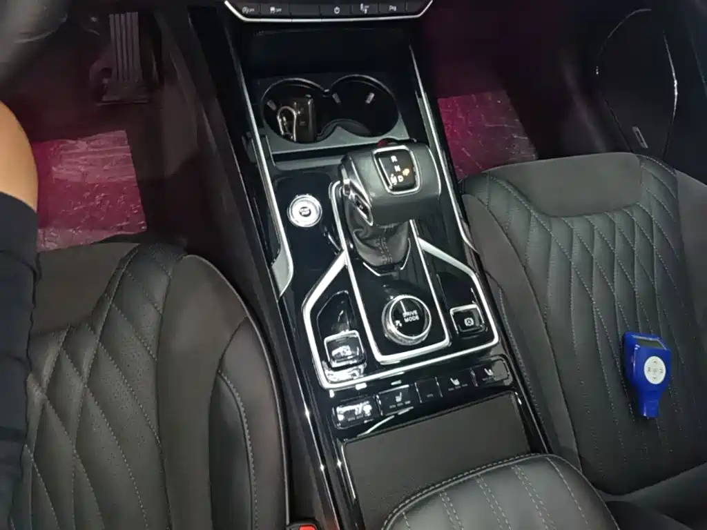 Hongqi Hongqi HS5 — миниатюра 14