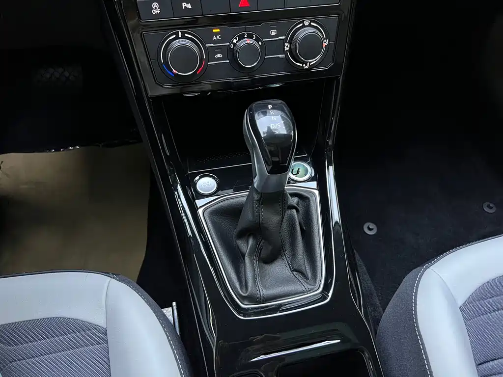 Volkswagen Tharu — миниатюра 7