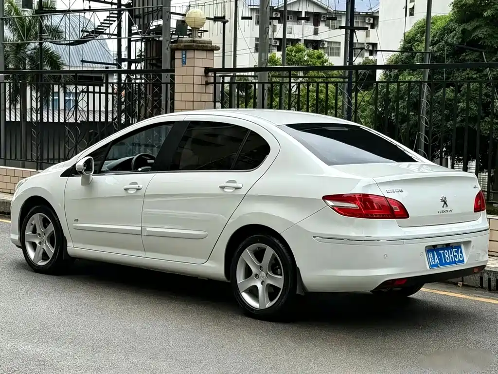 Peugeot 408 — миниатюра 3