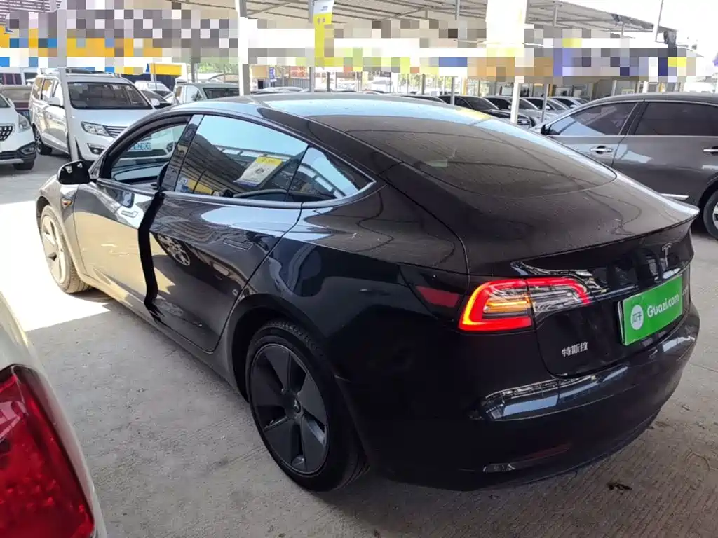 Tesla Model 3 — миниатюра 5
