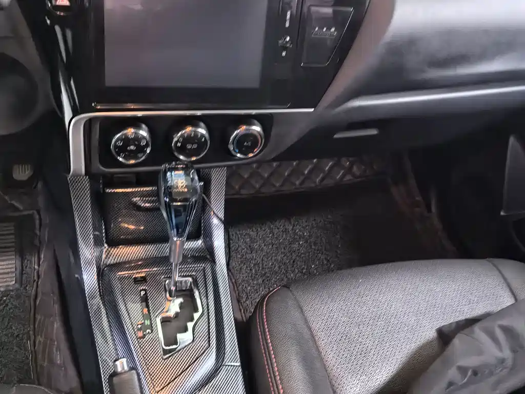 Toyota Corolla — миниатюра 10