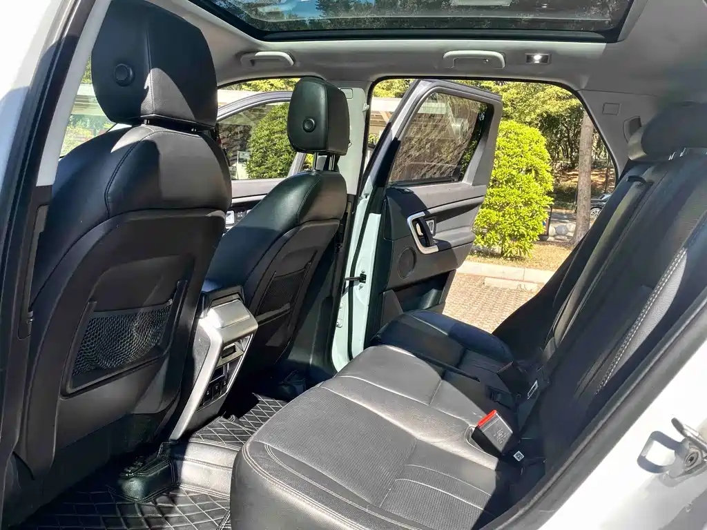 Land Rover Discovery Sport — миниатюра 15