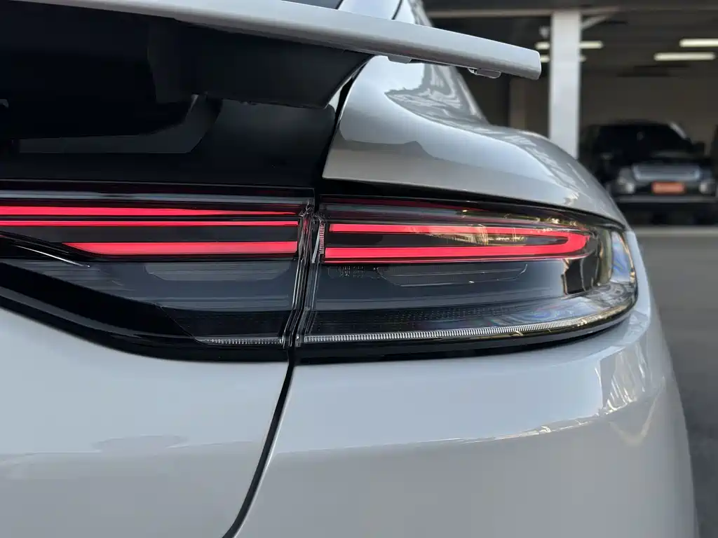 Porsche Panamera — миниатюра 5