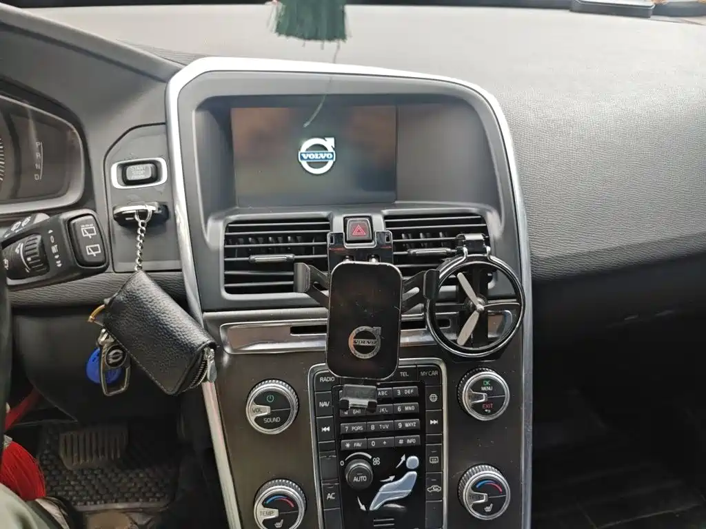 Volvo XC60 (Import) — миниатюра 6