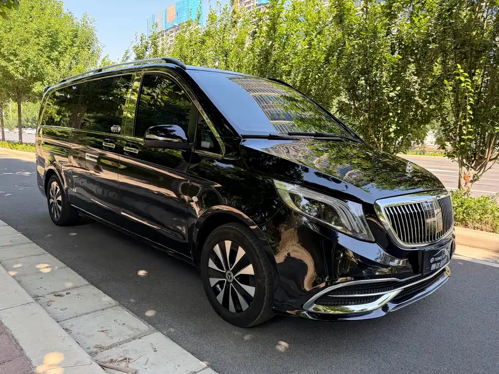 Mercedes-Benz Vito 2021 2.0T 7 мест