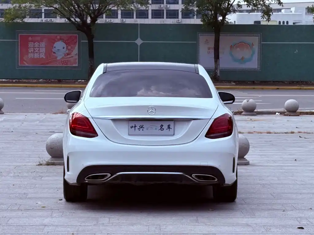 Mercedes-Benz C-Class — миниатюра 13