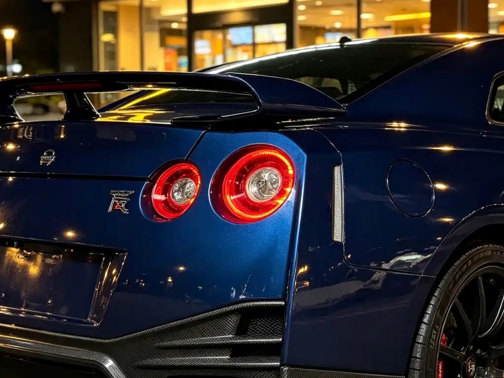 Nissan GT-R — миниатюра 9