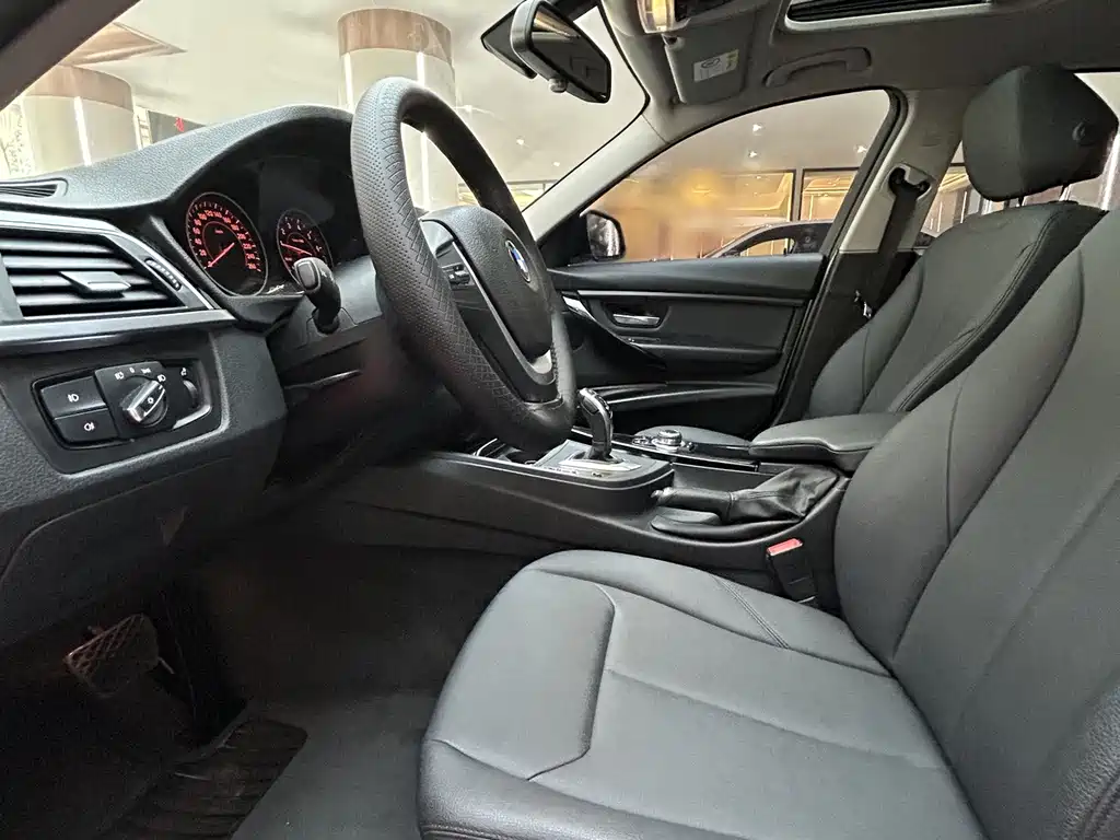 BMW 3 Series — миниатюра 14