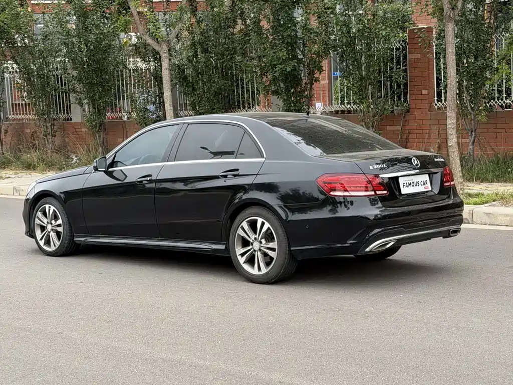 Mercedes-Benz E-Class — миниатюра 4