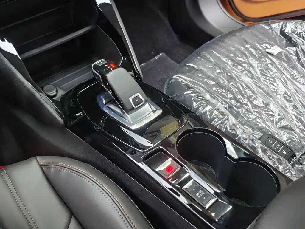 Peugeot 2008 — миниатюра 15