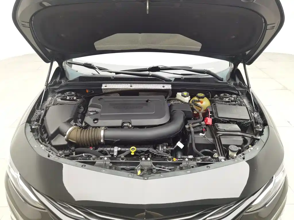 Chevrolet Malibu XL — миниатюра 6