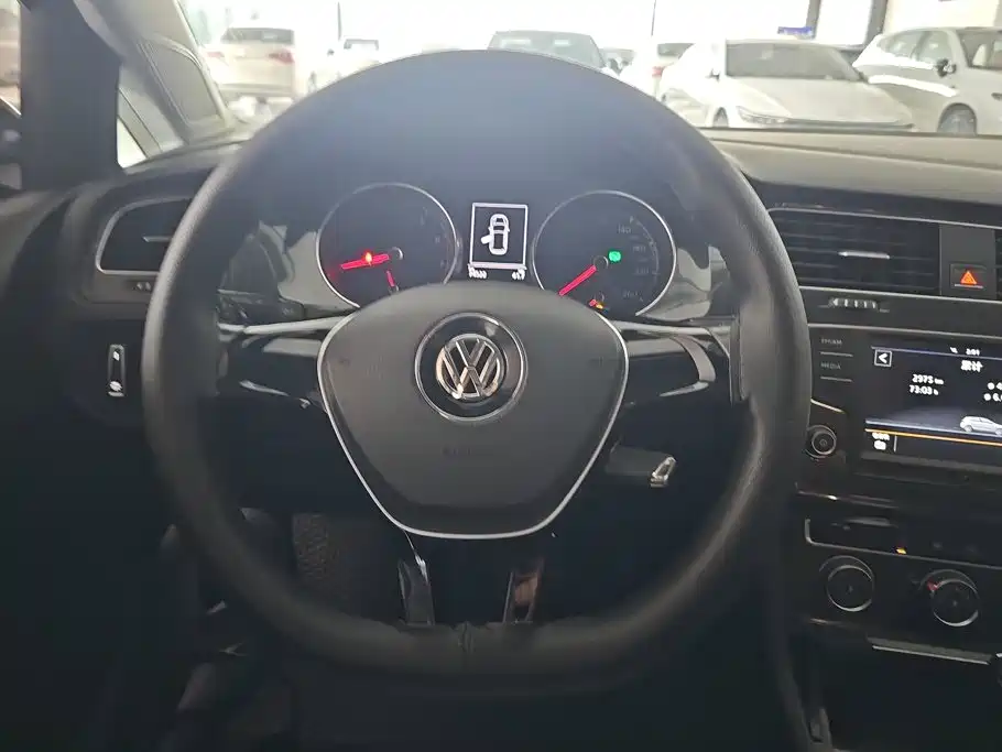 Volkswagen Golf — миниатюра 15